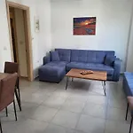 Sky View Apt 4 Superior *