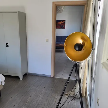 Sky View Apt 4 Superior * كافالا