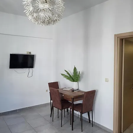 Sky View Apt 4 Superior شقة *