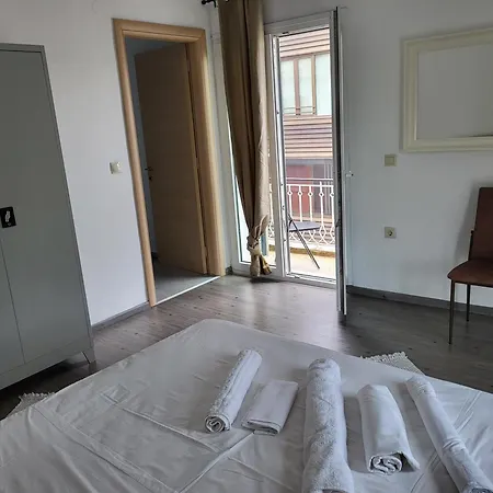 Sky View Apt 4 Superior * كافالا