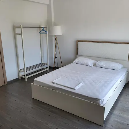 Sky View Apt 4 Superior *