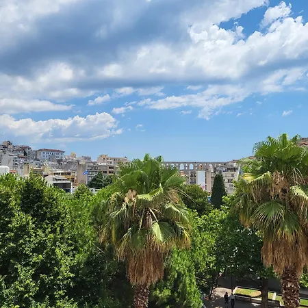 Sky View Apt 4 Superior كافالا