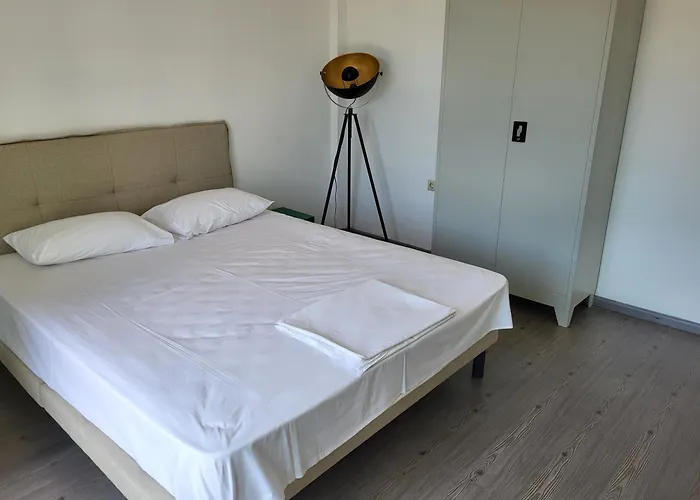 Sky View Apt 4 Superior